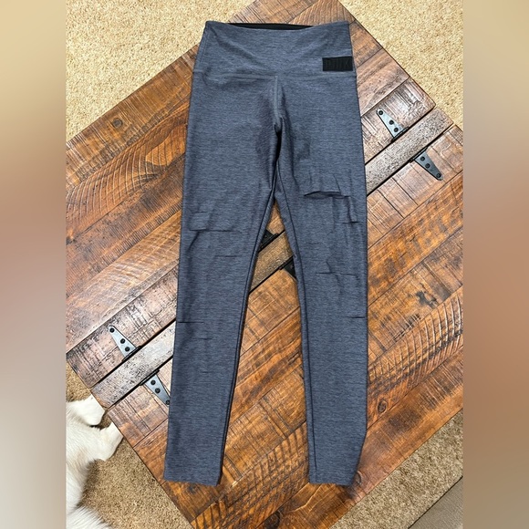 PINK Victoria's Secret Charcoal Distressed Leggings - Picture 4 of 4